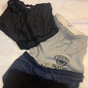 4 PAIRS OF SHORTS
